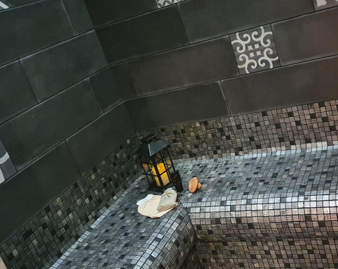 Le Trophee Boutique Spa- La Loggia Hotel