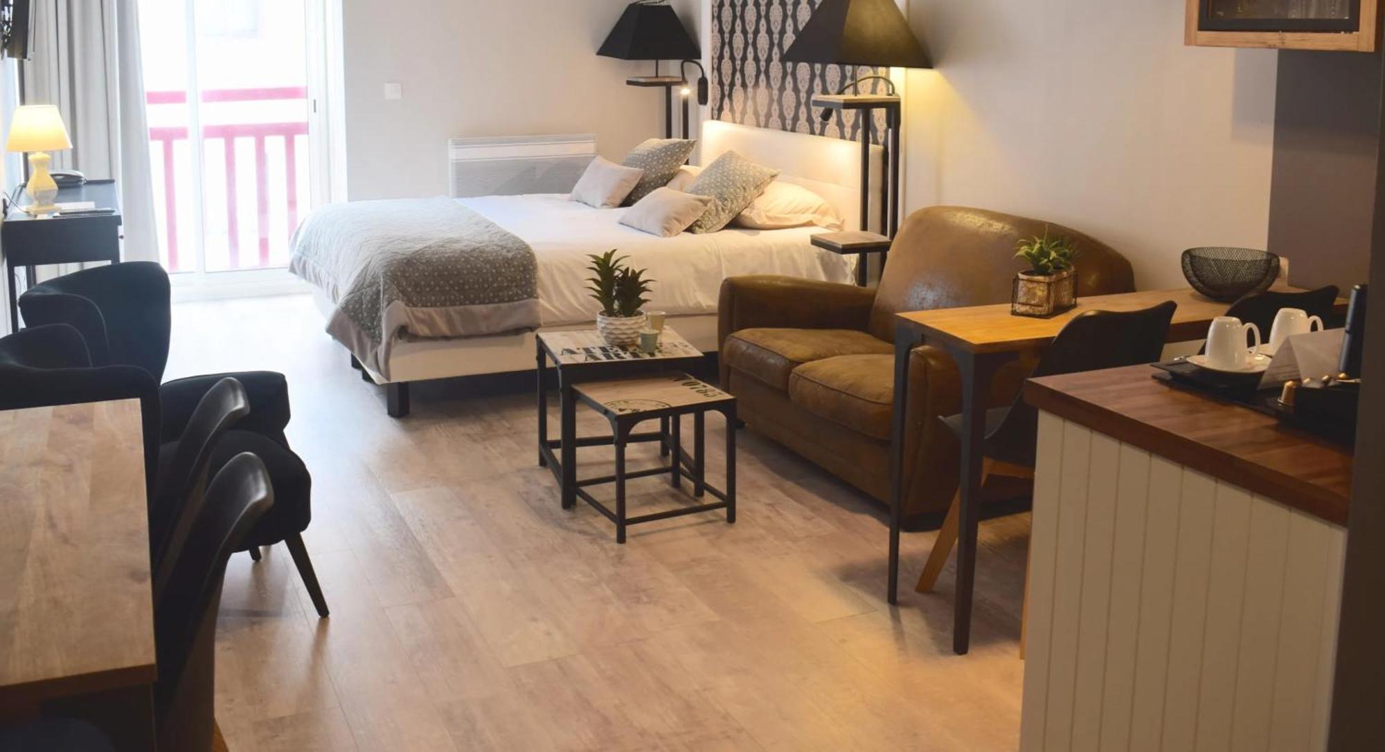 Le Trophee Boutique Spa- La Loggia Deauville